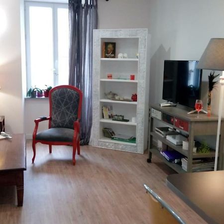 Les Chambres Hautes D'Anastasia Rodez Zewnętrze zdjęcie