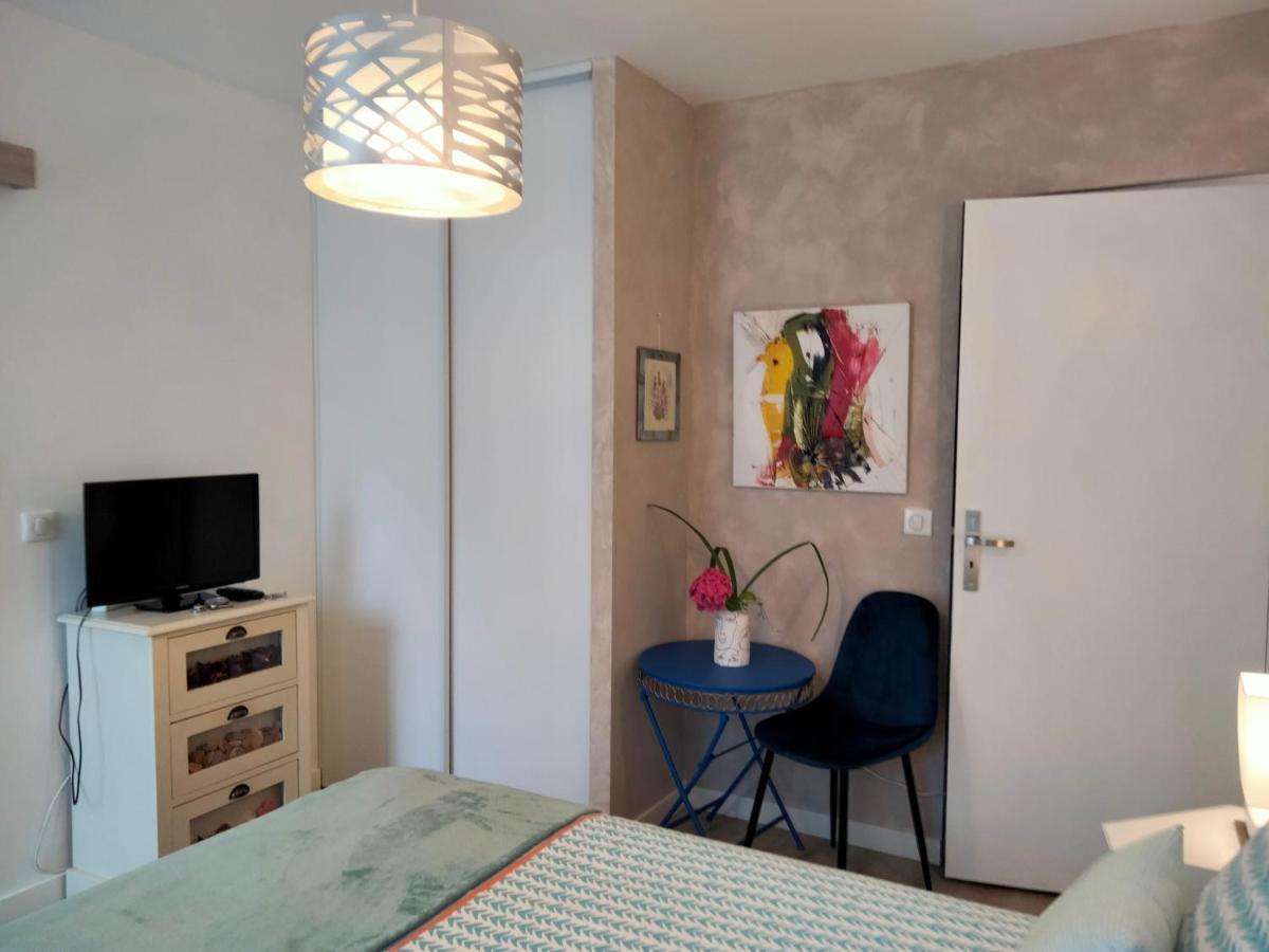 Les Chambres Hautes D'Anastasia Rodez Zewnętrze zdjęcie