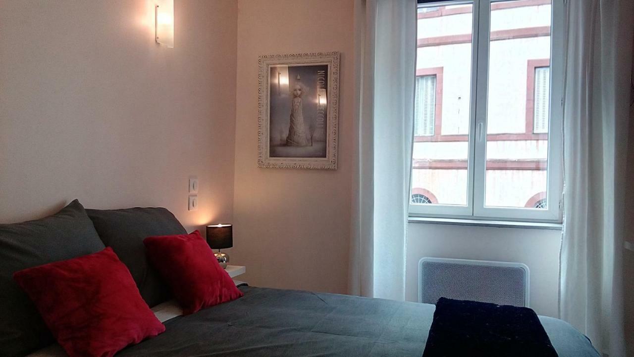 Les Chambres Hautes D'Anastasia Rodez Zewnętrze zdjęcie